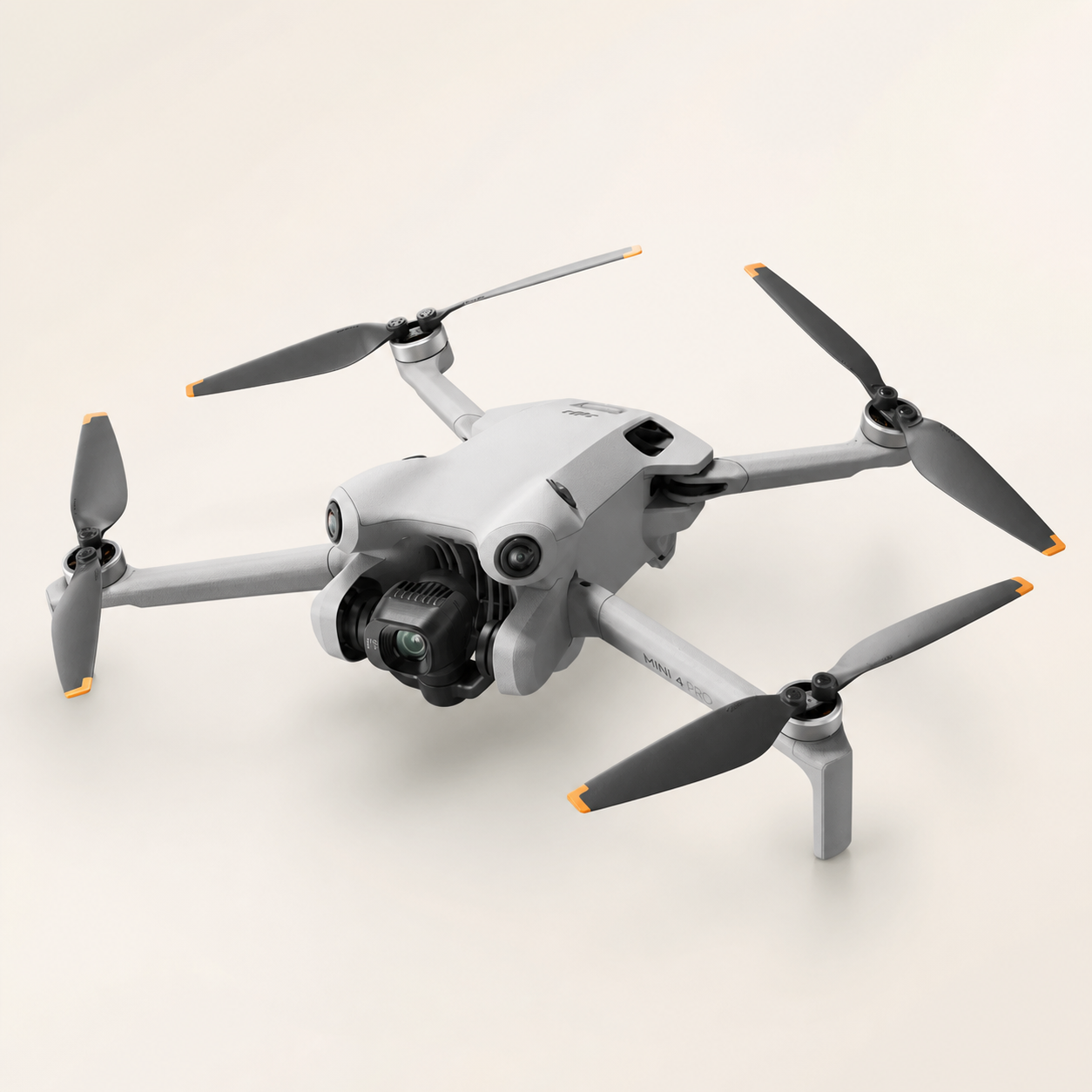 Drone DJI Mini 4 Pro usado em filmagens aéreas profissionais